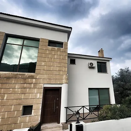 Amazing By Holidaykeys Villa Kyrenia (Northern Cyprus)