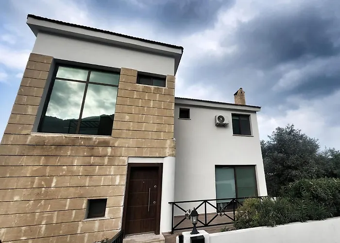 Amazing By Holidaykeys Villa Kyrenia (Northern Cyprus)