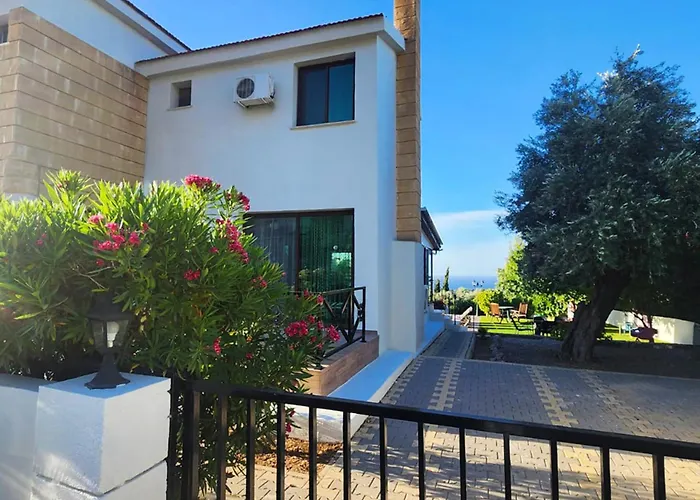 Amazing By Holidaykeys Kyrenia (Northern Cyprus)